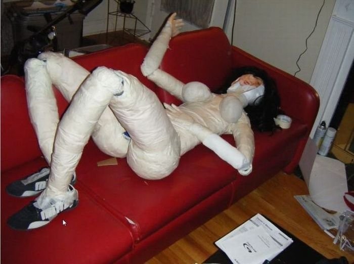 Как сделать секс-куклу в домашних условиях!