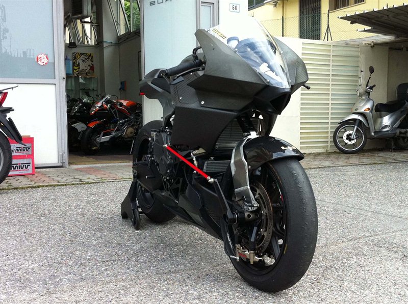Дорожная версия мотоцикла Vyrus 986 M2