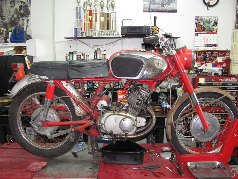 Cycle Sports: Кафе рейсер Honda CB160 1968