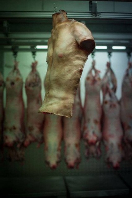 В Лондоне в мясной лавке торгуют человеческим мясом