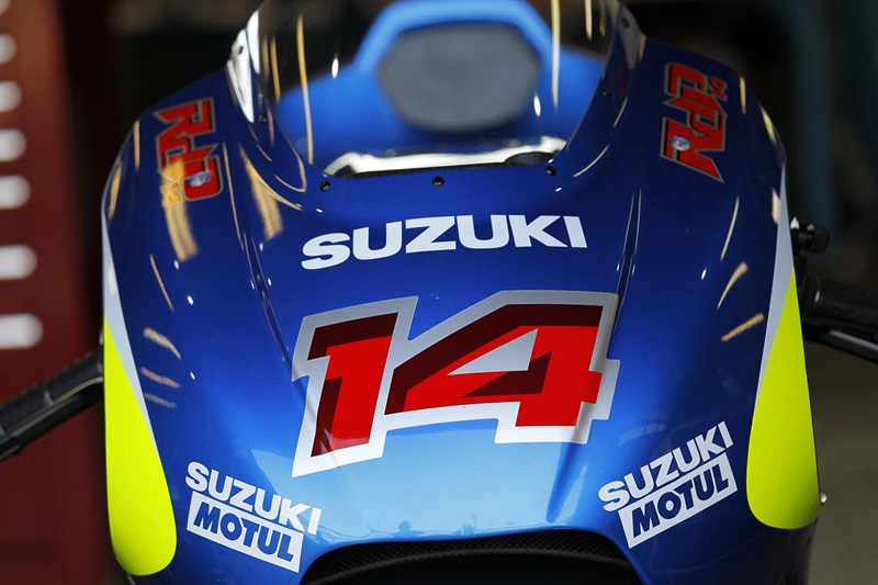 Команда Suzuki Racing на тестах в Мотеги (фото)