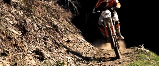 Даунхилл на мотоцикле KTM Freeride 350 (видео)