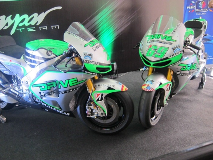 Команда Drive M7 Aspar представил цвета своих мотоциклов Honda RCV1000R