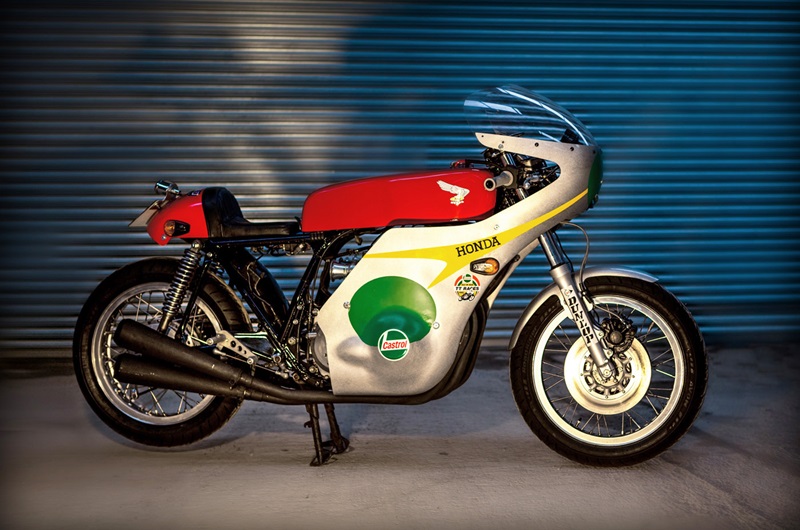 Ретро спортбайк Honda CB750 - мотоцикл Стивена Хита