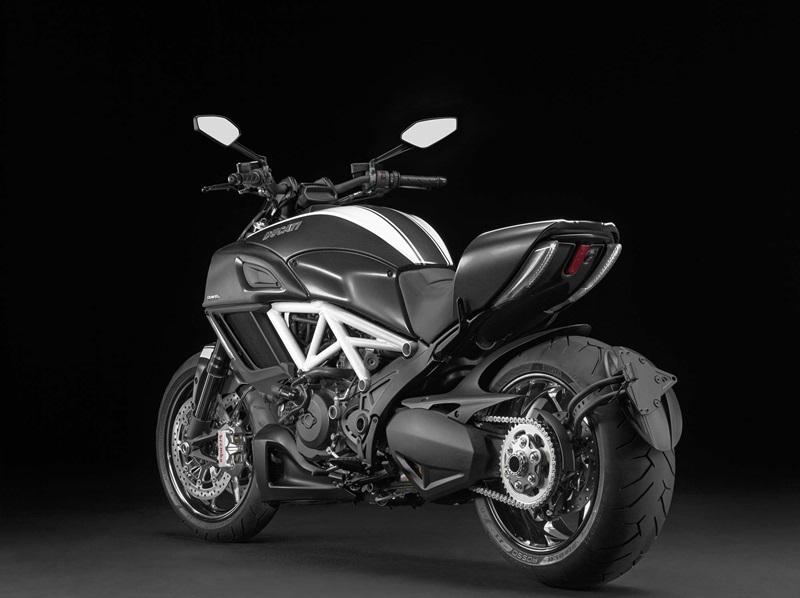 Новый мотоцикл Ducati Diavel 2014 (47 фото)