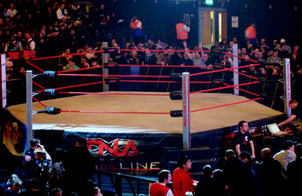 Шестиугольный ринг возвращается в TNA