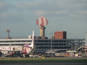 Лондонский аэропорт Хитроу введет ограничения на авиатопливо из-за пожара