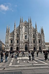 Италия: вход в Миланский собор будет платным