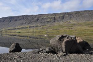 Путешествовать и жить в Исландии станет дешевле