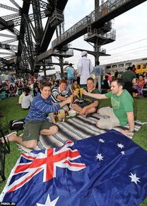 Австралия: мост над Сиднейской гаванью сервируют на Шесть тысяч персон