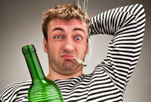 7 признаков того, что тебе пора завязывать с алкоголем