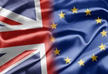 Еврокомиссия намерена спрашивать переноса клиринговых палат из Лондона в ЕС после Brexit