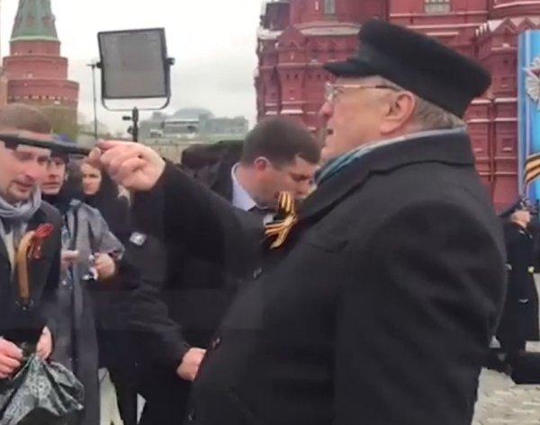 Владимир Жириновский сделал селфи на фоне Красной площади